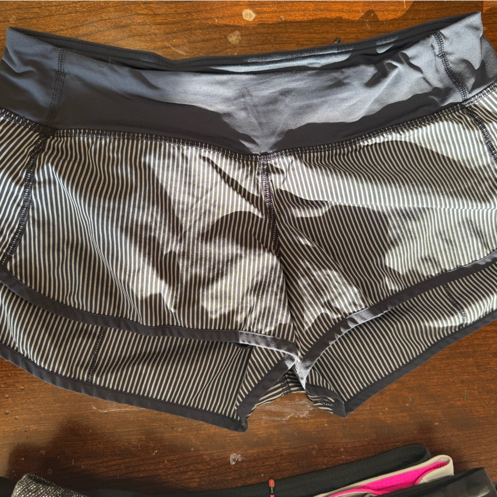Lululemon speeds Size 8